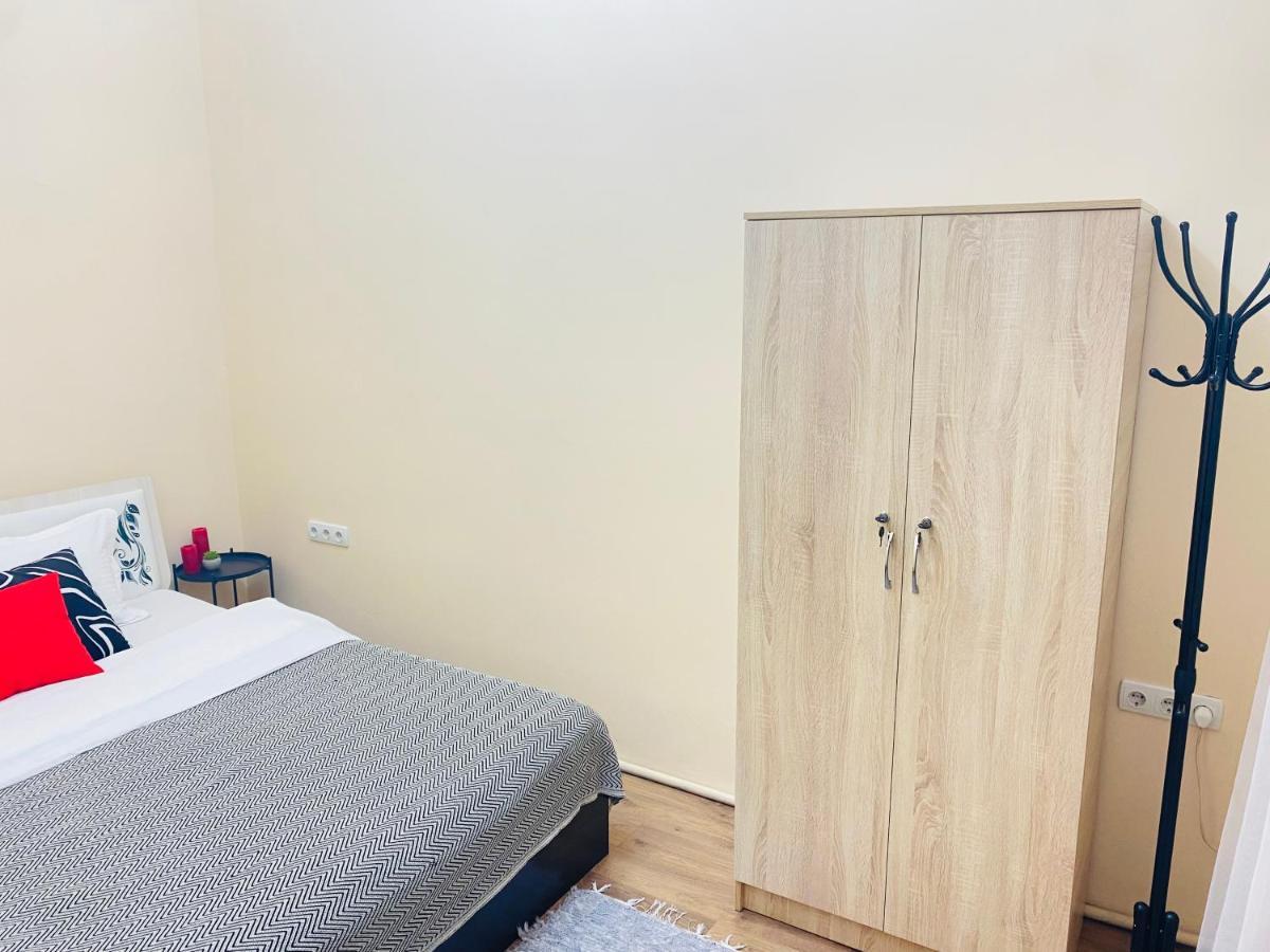 Like Home Rooms Almaty Exterior foto